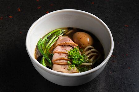 Рамен с утиной грудкой