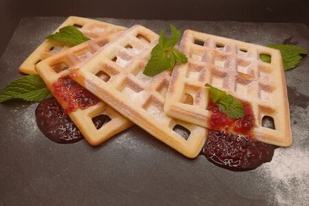 Бельгийские вафли с топпингами