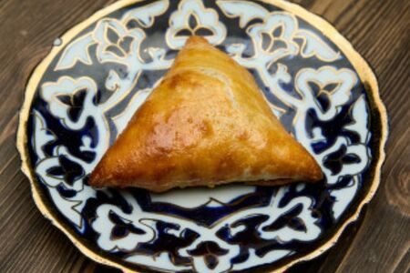 Самса из слоеного теста с тыквой