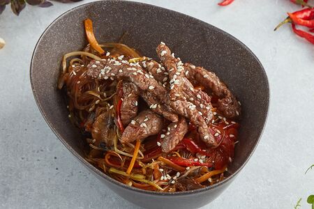 Удон с начинкой на выбор