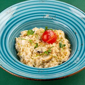 Паста птитим с куриным филе и грибами