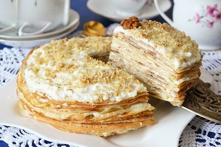 Блинчатые пирожки со сметаной