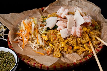 Ком Занг Хай Сан с морепродуктами