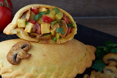 Самоса с шампиньонами