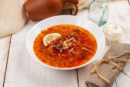 Солянка мясная