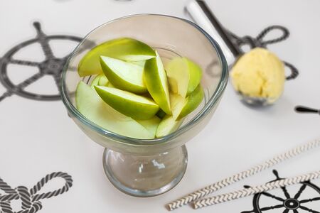 Яблочные дольки