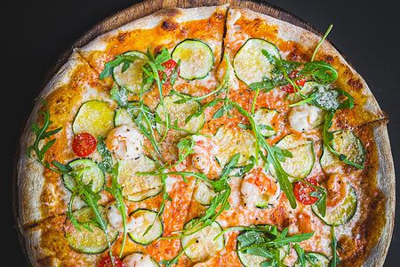 Тигровые креветки с цукини 