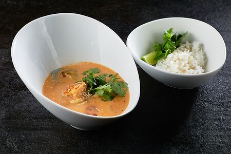 Том ям с морепродуктами