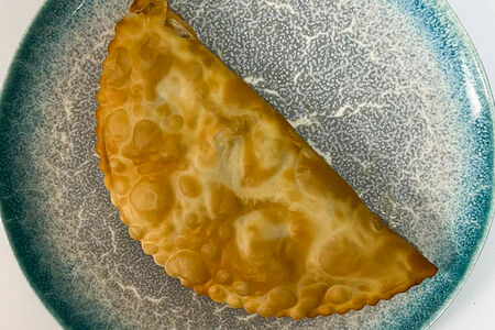 Чебурек с сыром