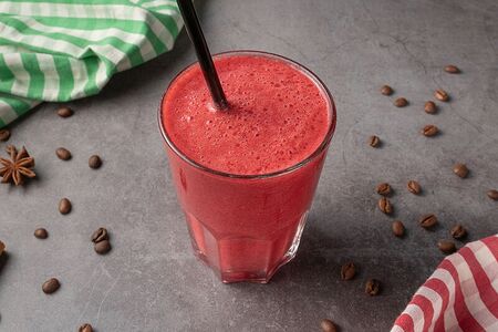 Ягодный смузи