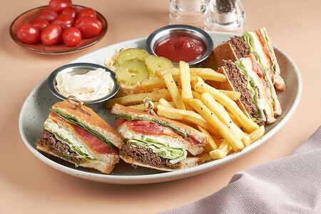 Клаб-сэндвич с говядиной