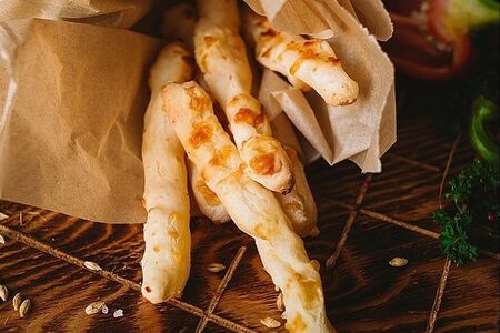 Сырный хворост