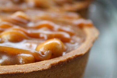 Тарталетка карамельно-ореховая
