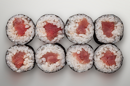 Маки с тунцом