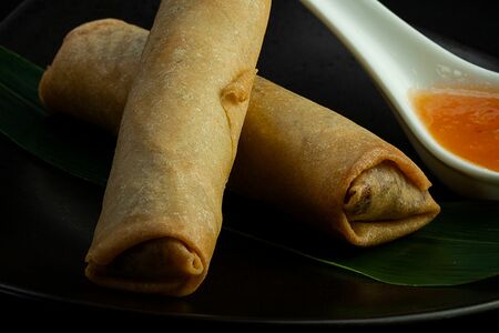 Ролл жареный с маринованной уткой