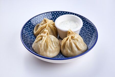 Манты с говядиной и бараниной