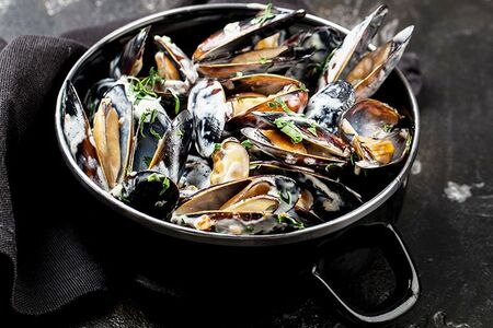 Мидии Блю чиз в котелке