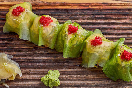 Роллы Тунец блюфин, лосось, авокадо