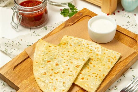 Кутаб с сыром и шпинатом