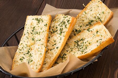 Чесночный хлеб