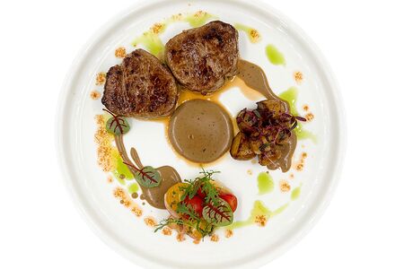 Медальоны из говядины