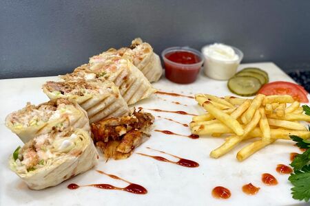 Шаурма на тарелке