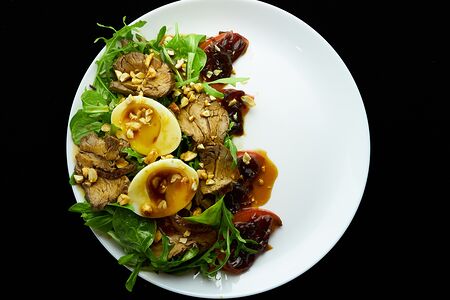 Микс-салат с ростбифом