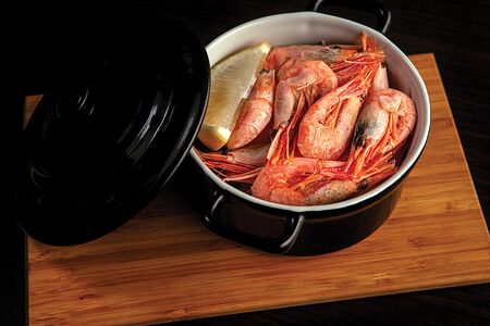 Отварные креветки