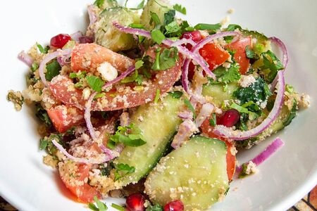 Салат по-грузински с орехами