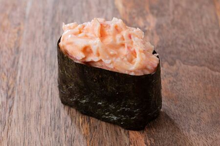 Суши с крабом (острые)