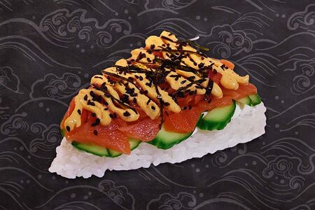 Салат Филаделфия спайси