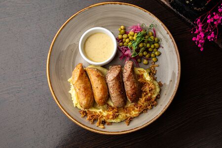 Колбаски балканские с пюре