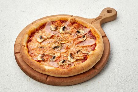 С ветчиной и грибами