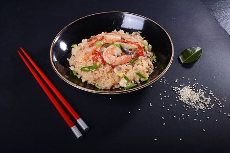 Тайский рис морепродуктами