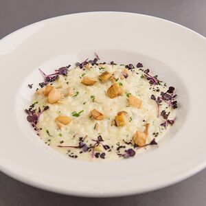Ризотто с белыми грибами и кремом из пармезана