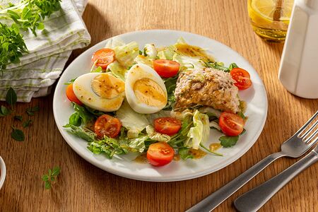 Салат с тунцом