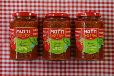 Томатный соус с базиликом