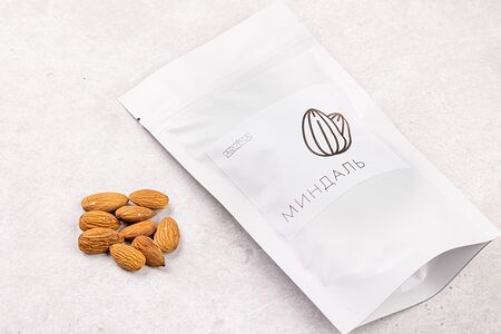 Орех миндаль