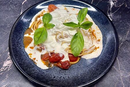 Спагетти со страчателлой