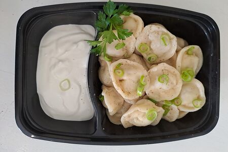 Пельмени куриные ручной лепки (полуфабрикат замороженный)