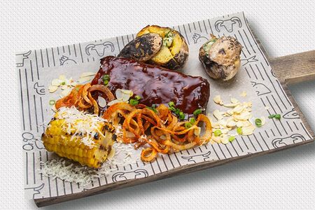 Ребра свиные с соусом BBQ