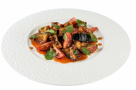 Азиатский салат из баклажанов с помидорами