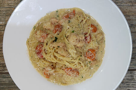 Паста с креветками в сливочном соусе