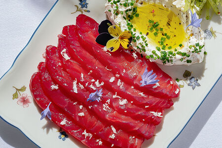 Гравлакс, масло, бородинский хлеб