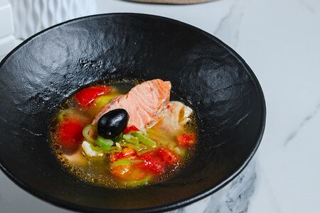 Уха из лосося и судака 