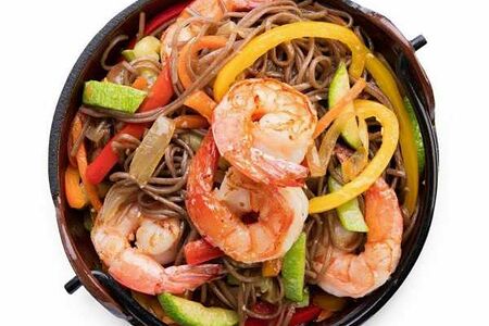 Соба с креветками в соусе терияки