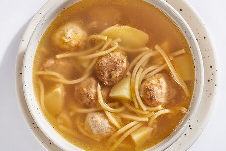 Куриный суп с фрикадельками