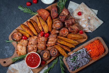 Сет Нас двое