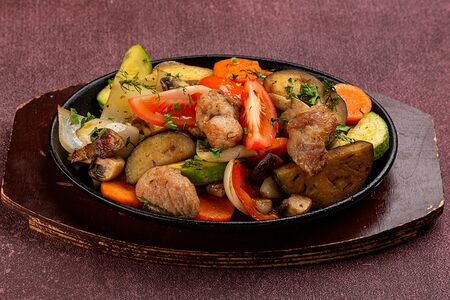 Жаркое со свининой