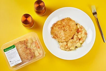 Шницель Венский с тушеным картофелем